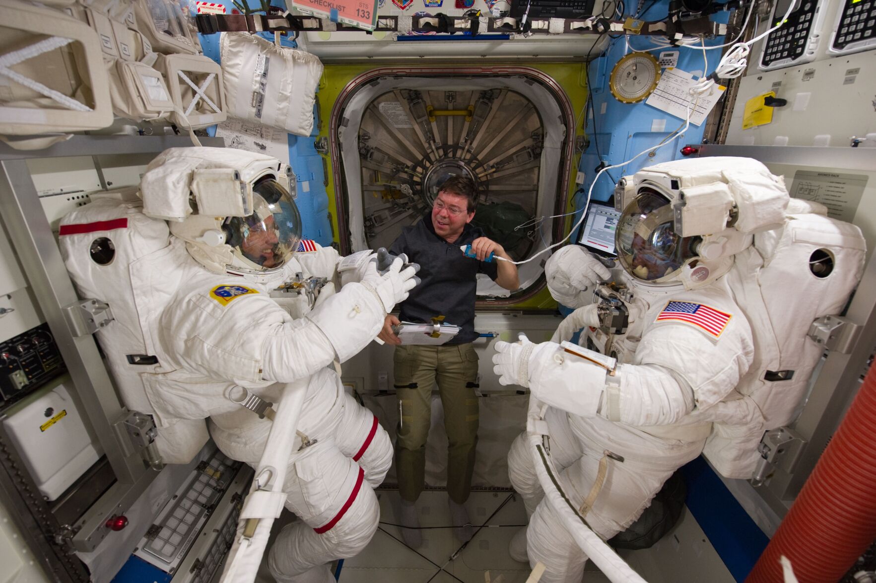201021.news.jhb.nasa.talk.rb.jpg